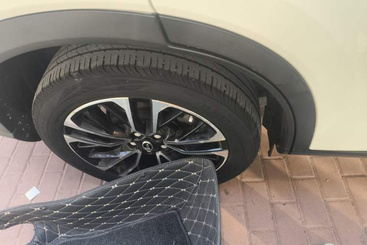 Used GAC Trumpchi GS4 PLUS 2021 270T Automatic Star Edition Right Rear Wheel Hub