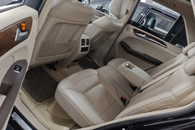 Used Mercedes-Benz M-Class 2015 ML 400 4MATIC Luxury Model