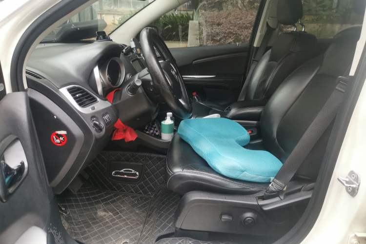 Used Dodge Journey 2013 3.6L Four-Wheel Drive Flagship Edition Left Front Seat