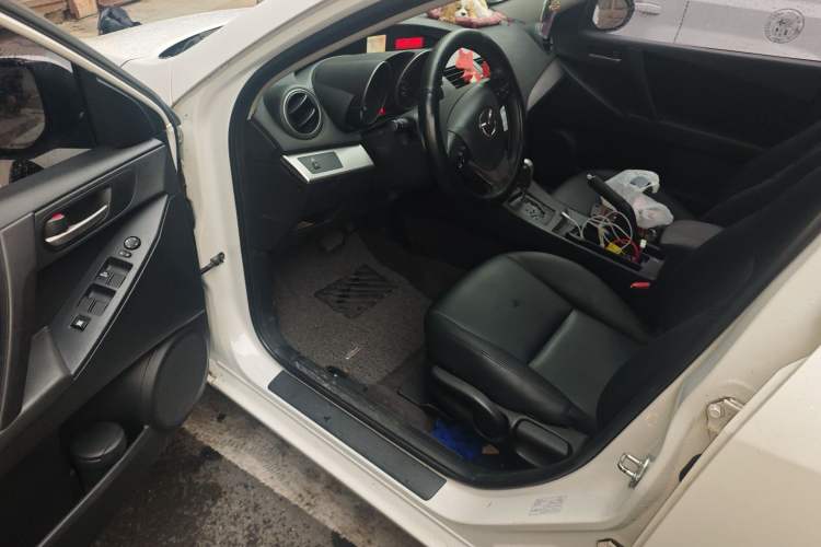 Used Mazda 3 2013 Sedan 1.6L Automatic Elite Model Driver Seat