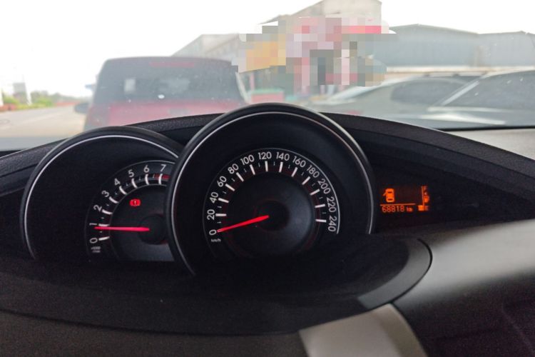 Used Toyota Verso 2015 180E CVT Crossover Edition
