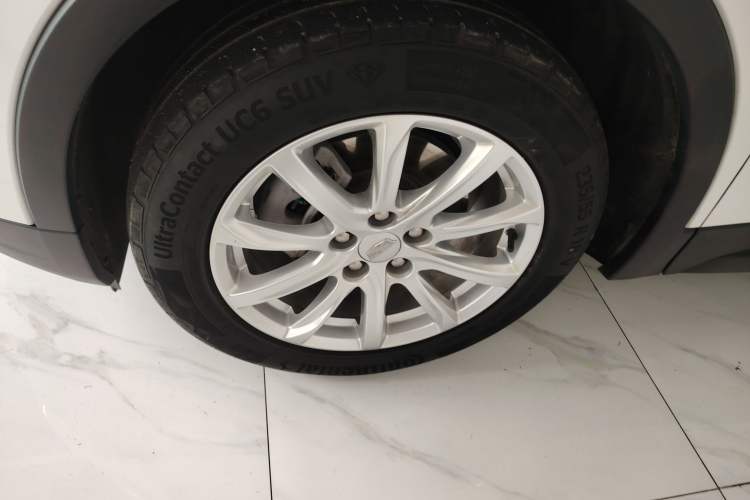 Used Cadillac XT4 2022 28T Two-Wheel Drive Fashion Edition Left Front Wheel Hub