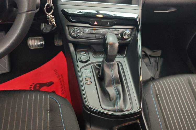 Used Peugeot 308 2016 1.6L Automatic Fashion Edition
