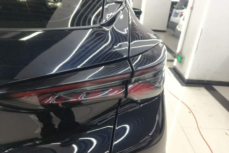 Used CHANGAN UNI-T 2023 2nd Generation 1.5T Flagship Version Right Rear Taillight