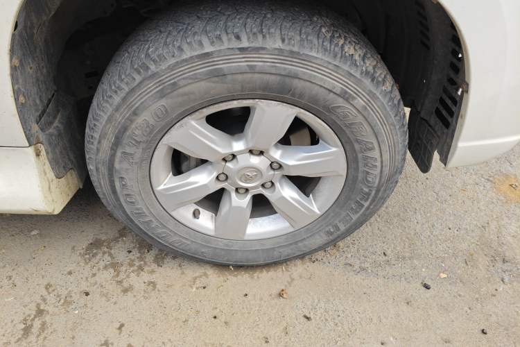 Used Toyota Prado 2016 2.7L Automatic Standard Edition Right Front Wheel Hub