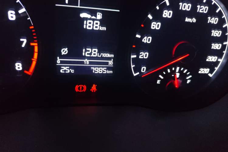 Used Hyundai Verna RV 2017 1.4L Automatic Cool Edition GLS China V Emission Standard Odometer Close Up