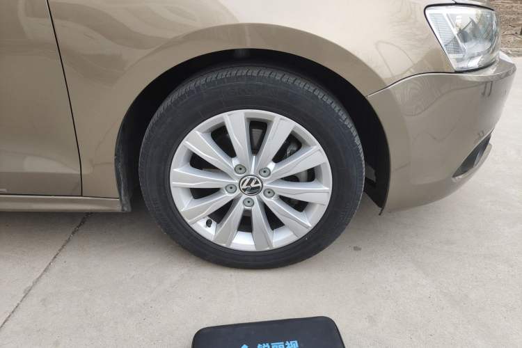 Used Volkswagen Sagitar 2014 Revised Version 1.4TSI Automatic Luxury Edition
