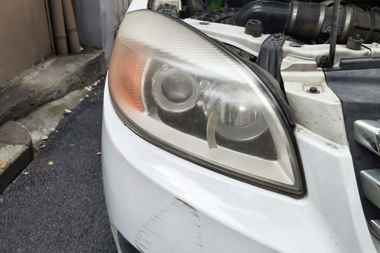 Used JAC Group T6 2015 2.8T Diesel Flagship Long-Wheelbase HFC4DA1-2C