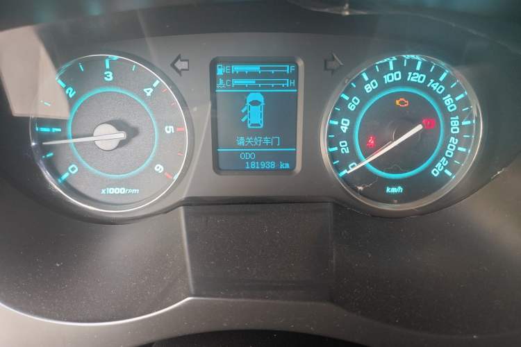 Used JAC Group Refine M5 2014 1.9T Diesel Manual Business Edition
