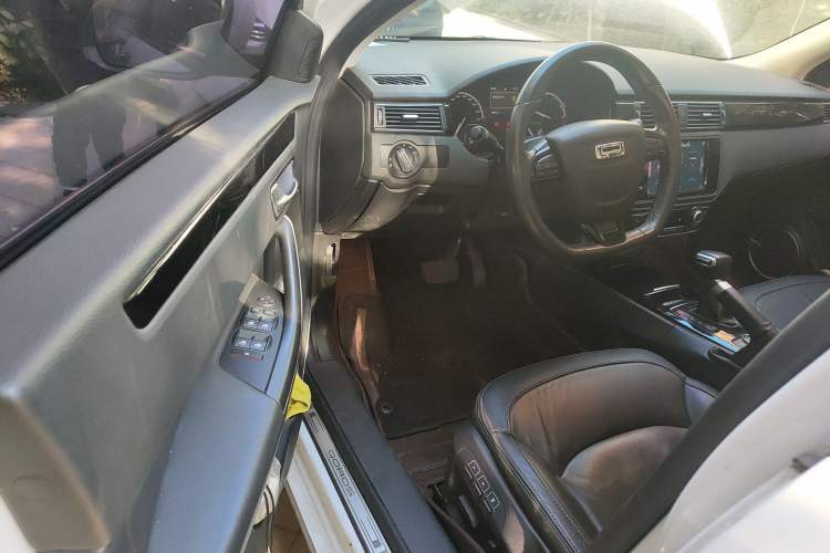 Used Qoros 3 2015 Urban SUV 1.6T Automatic Xuan Dong Party Edition
