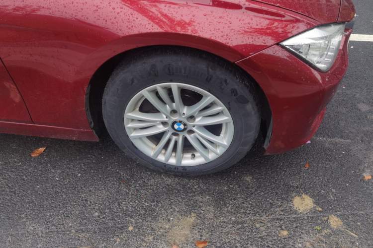 Used BMW 3 Series 2015 316Li Fashion Model Right Front Wheel Hub