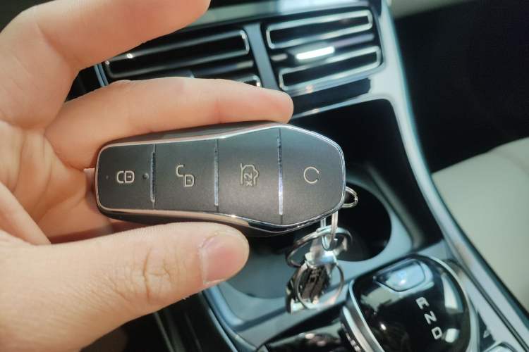 Used BYD Qin PLUS 2024 HONOR Edition DM-i 55KM Leading Model Vehicle Key