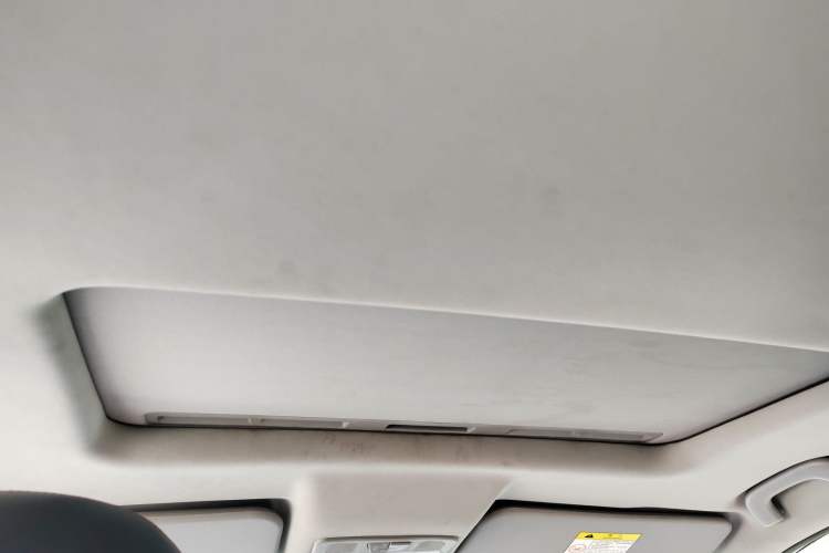 Used FORTHING SX6 2016 1.6L CVT Luxury Model Headliner