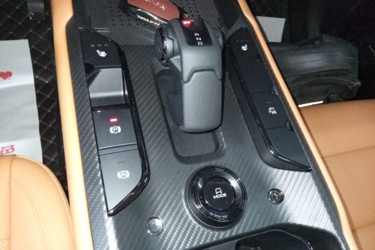 Used Haval Raptor New Energy 2024 Hi4 102 Pro Gear Lever