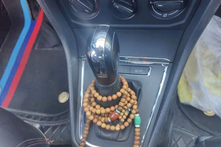 Used Volkswagen Bora 2018 1.5L Automatic Fashion Model Gear Lever