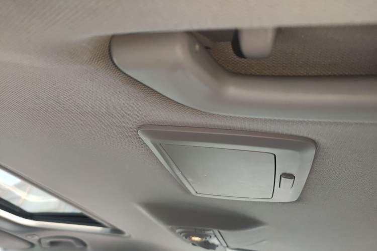 Used BMW 3 Series 2016 320Li Ambition Model
