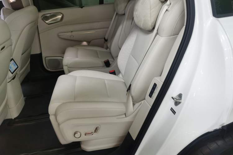 Used Lynk & Co 900 2025 2.0T Ultra Left Rear Seat