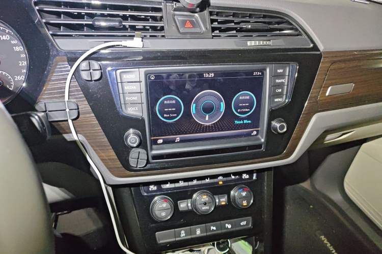 Used Volkswagen Touran 2018 Volkswagen Touran L 280TSI DSG Luxury Edition 7 Seats