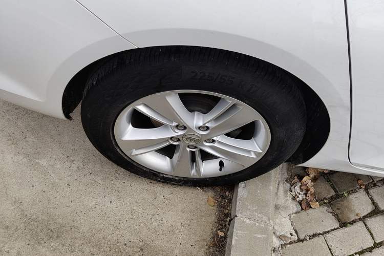 Used Buick Regal 2019 20T Elite Version China VI Standard
