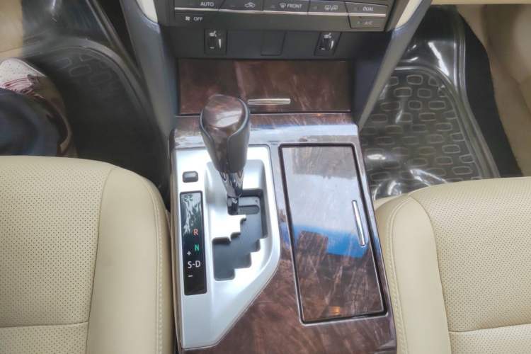 Used Toyota Camry 2015 2.0G Premier Edition