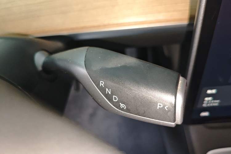 Used Tesla Model Y 2021 Standard Range Rear-Wheel Drive Version