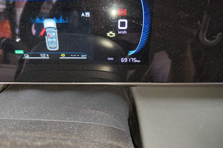 Used BYD Qin L 2024 DM-i 80KM Leading Model Odometer Close Up