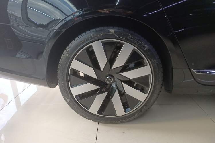 Used Volvo S90 New Energy 2024 Plug-in Hybrid Four-Wheel Drive Long-Range Luxury Smart Edition Exterior 5