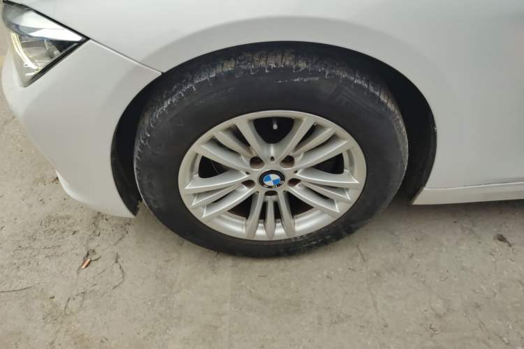 Used BMW 3 Series 2014 320Li Fashion Model

