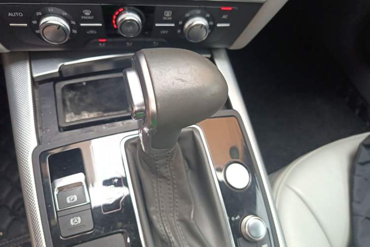 Used Audi A6L 2012 TFSI Comfort Model
