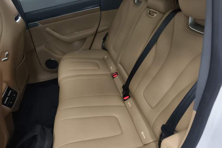 Used Hima Luxeed R7 2024 Pure Electric 667km Pro Interior 4