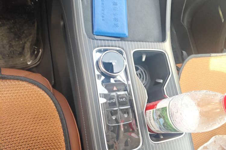 Used Chery Tiggo 8 2026 Model, 5th Generation Tiger Model, Kunpeng 1.6T Automatic Prestige Version Gear Lever