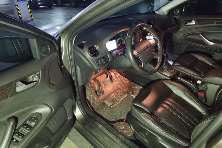 Used Ford Mondeo 2011 2.0L GTDi 200 Luxury Edition
