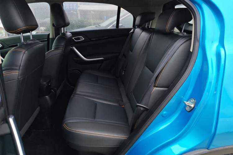 Used Dongfeng Aeolus AX4 2017 1.6L Manual ChaoShang Model
