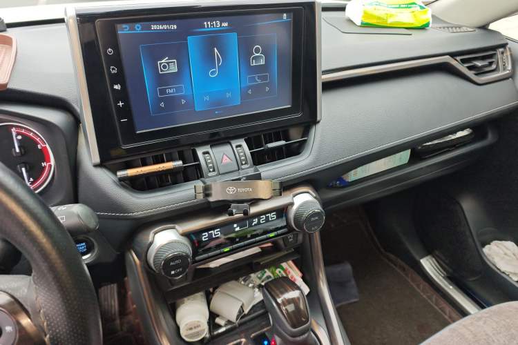 Used Toyota RAV4 2020 2.0L CVT Two-Wheel Drive Fashion Edition Audio And AC Panel