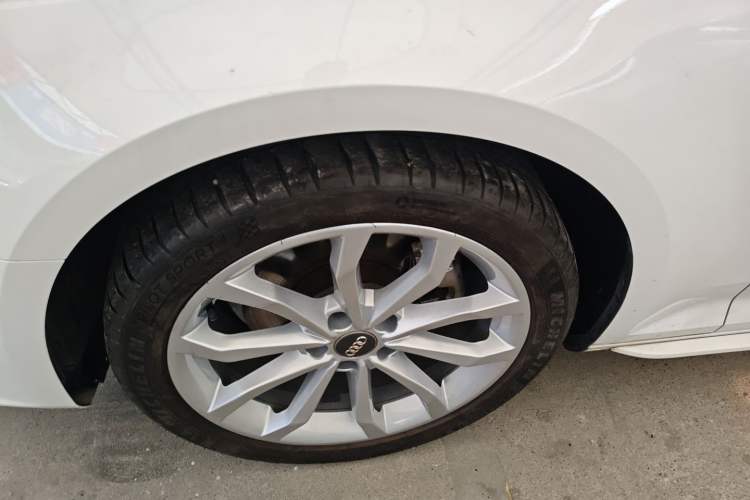 Used Audi A4L 2019 40 TFSI Fashion Version China V