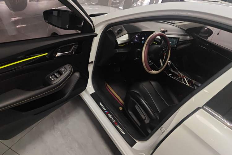 Used Roewe i5 2021 1.5L CVT Diamond Edition