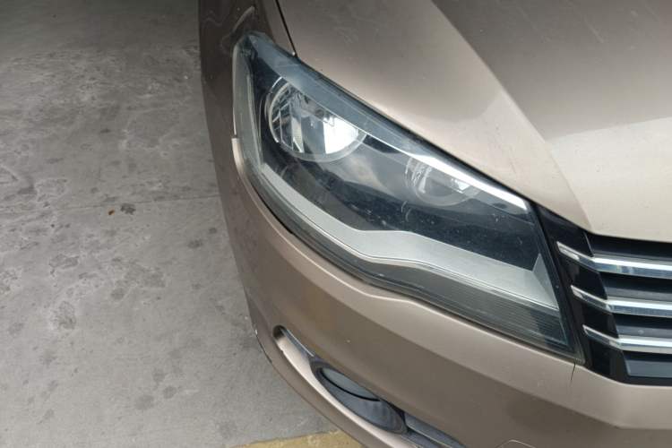 Used Volkswagen Bora 2013 1.4T Automatic Luxury Model Right Front Headlight