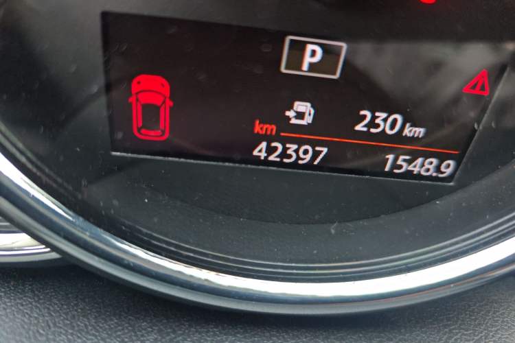 Used MINI Clubman 2018 1.5T COOPER Artist Odometer Close Up