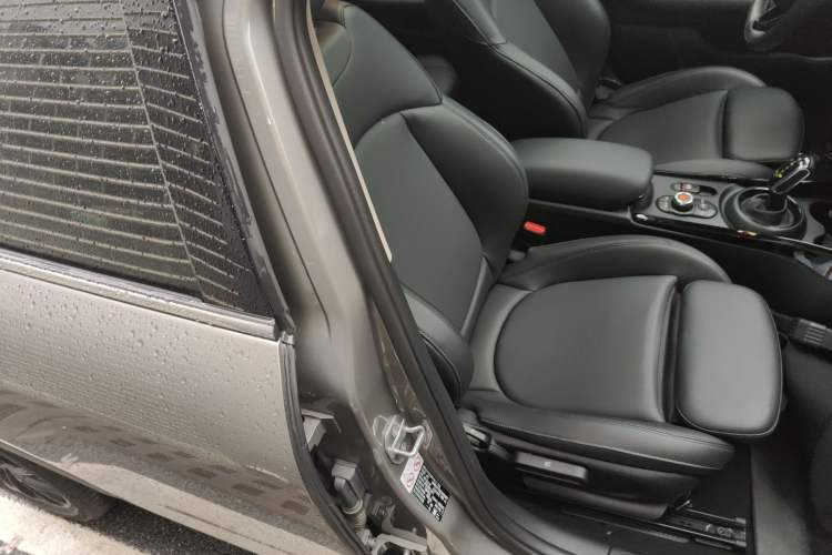 Used MINI Clubman 2019 1.5T ONE Right Front Seat