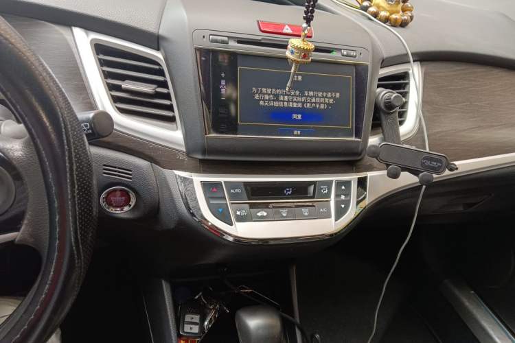 Used Honda Jade 2014 1.8L CVT Luxury Edition 5 seats