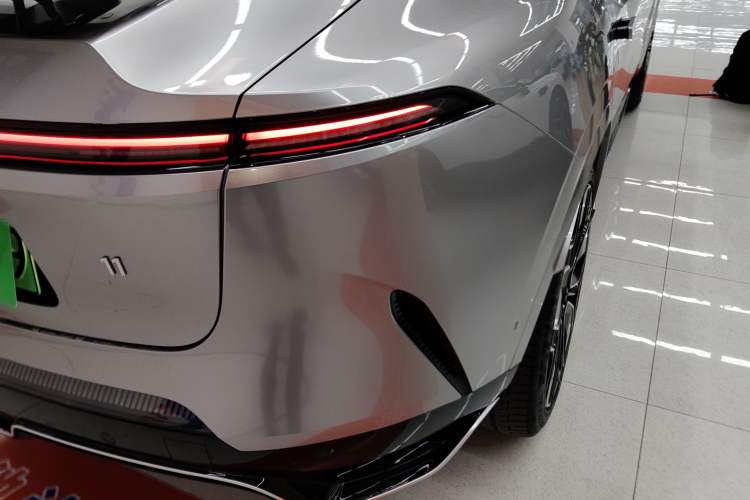 Used Avatr 11 2022 Long-Range Dual-Motor Luxury Edition 5 Seats
