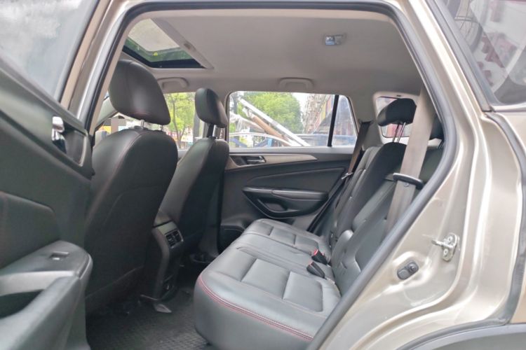 Used CHANGAN CS75 2016 1.8T Automatic Elite Model China V Standard
