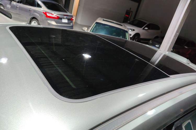 Used CHANGAN UNI-Z New Energy 2024 Blue Whale Smart Electric iDD 125km Excellence Model Roof