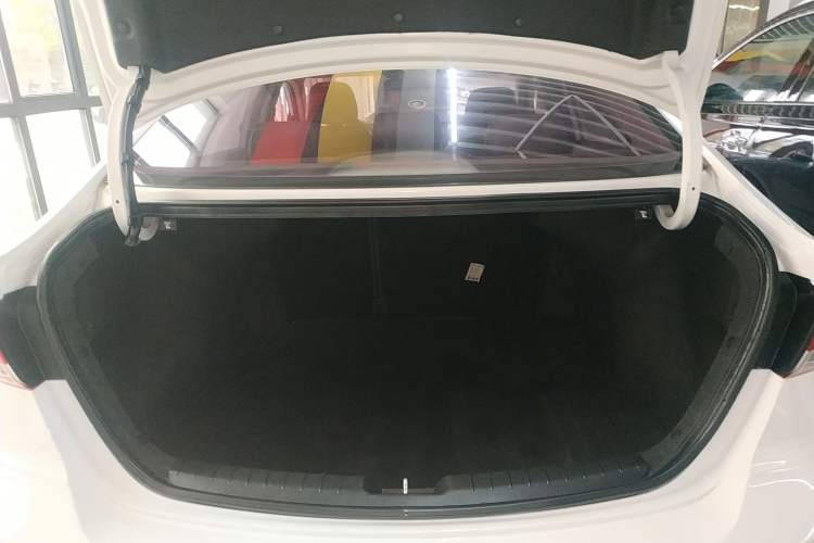 Used Hyundai Elantra (6th Generation / Lingdong) 2019 1.5L CVT ZhiXuan – Elite Version Trunk