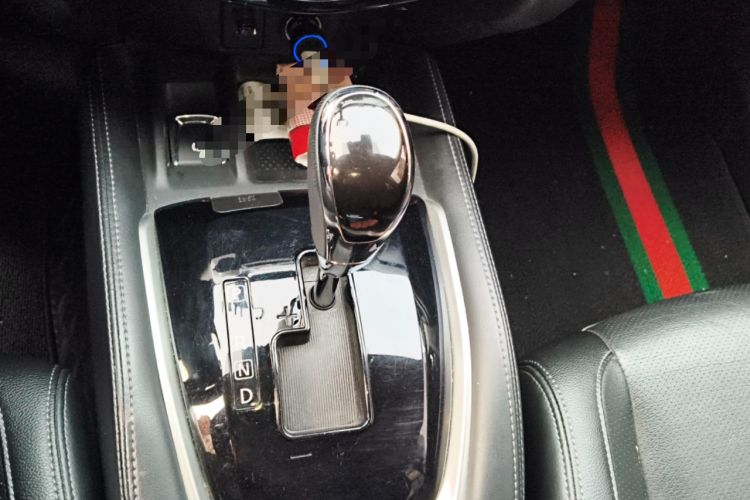 Used Nissan X-Trail 2022 2.0L Two-Wheel Drive Smart Connect & Comfort Edition Gear Lever