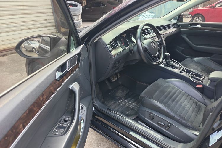 Used Volkswagen Magotan 2018 330TSI DSG Luxury Model