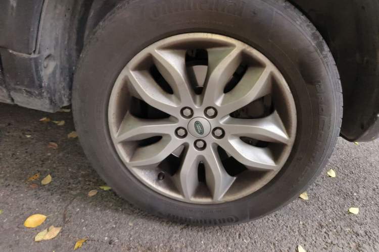 Used Land Rover Freelander 2 2011 3.2L i6 HSE Gasoline Edition Right Front Wheel Hub