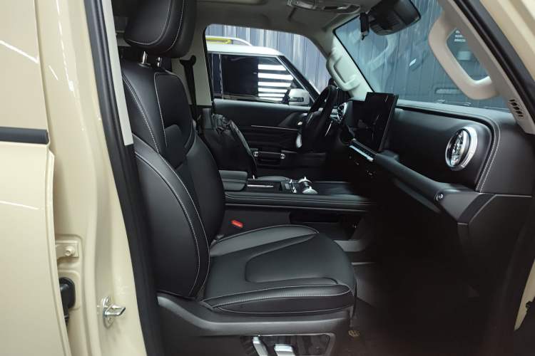 Used Tank 300 2025 2.0T Conqueror