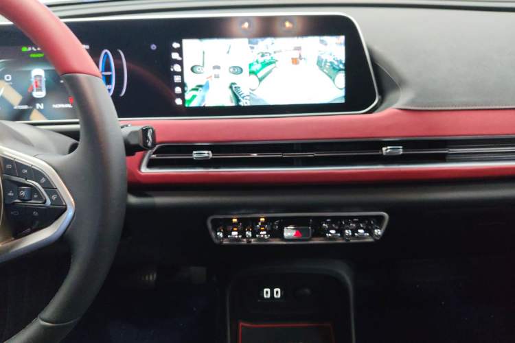 Used ORA Good Cat GT 2022 Mulan Edition 480km Long-Range续航 Audio And AC Panel