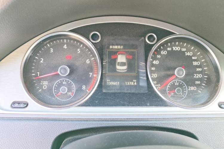 Used Volkswagen FAW-Volkswagen CC 2015 1.8TSI Luxury Model Instrument Cluster